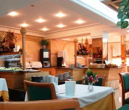 Hotel Venecia 3*