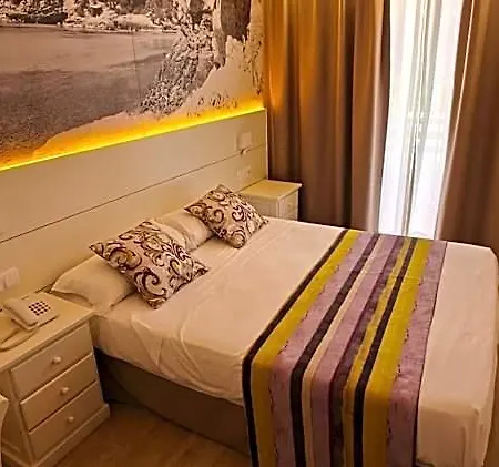 Hotel Venecia 3*