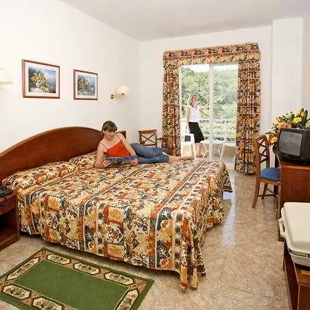 Venecia Paguera 3* باغيرا